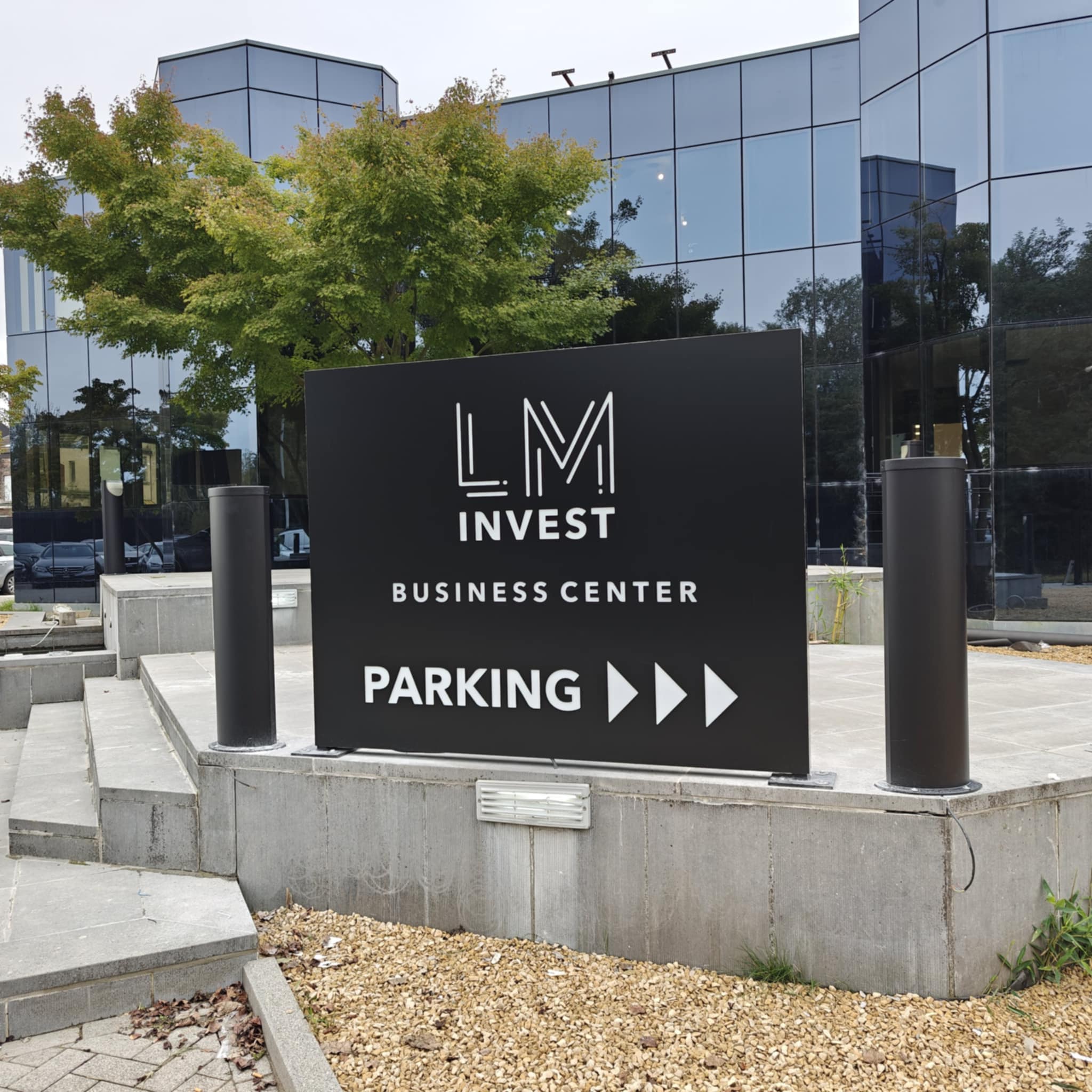 Enseigne de façade Sacco