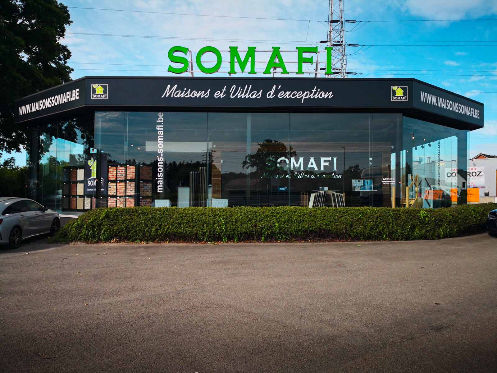 Conception d'enseignes et panneaux publicitaires