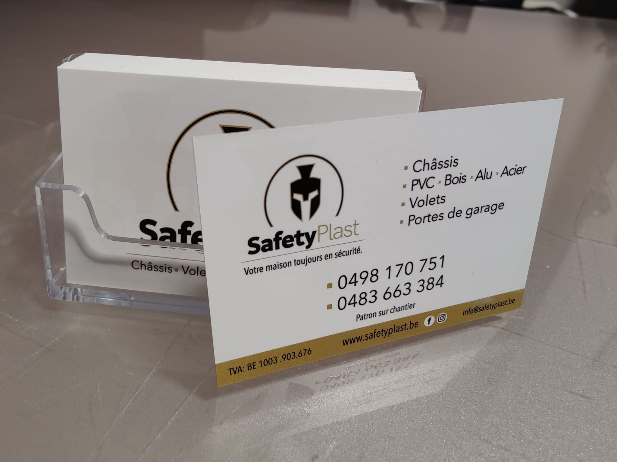 Finition carte de visite personnalisée