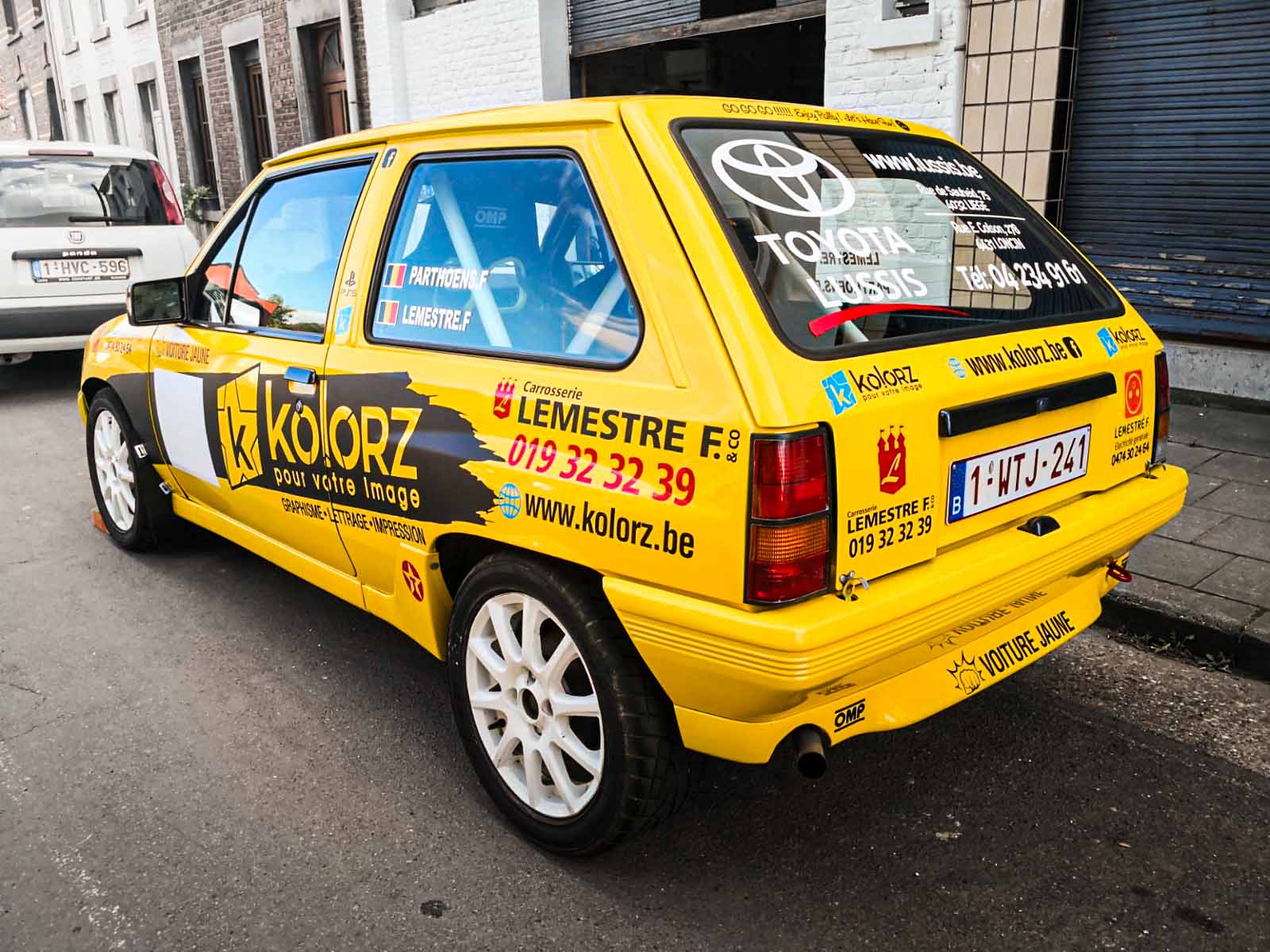 Lettrage vinyle sur camion